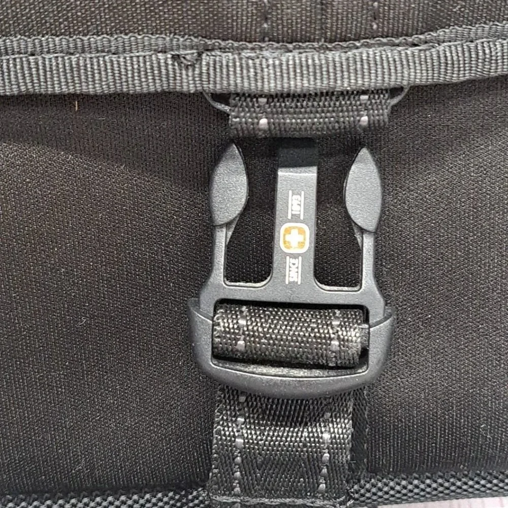 Wenger‎ Swiss Army Laptop Bag Briefcase Black Shoulder Strap Storage Pockets